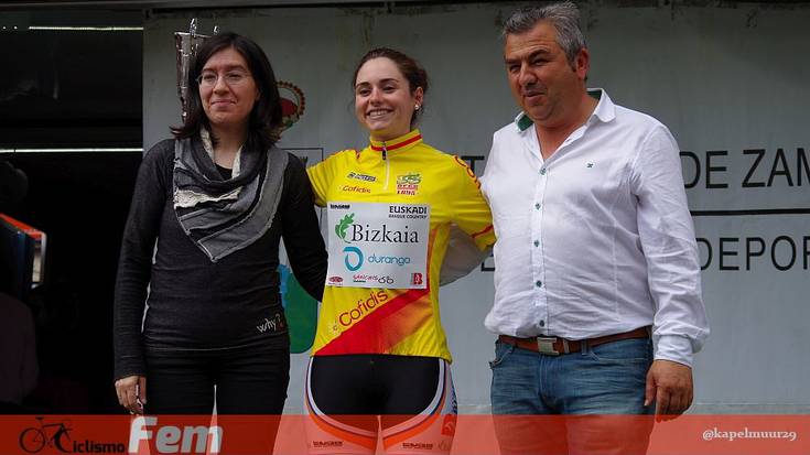 Lourdes Oyarbidek maillot horiagaz hasi du Espainiako Kopa
