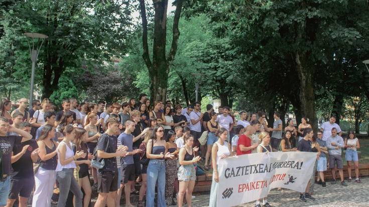 Durangoko gaztetxeko kide bat epaitu dutela salatu du Kaletik Gaztetxerak
