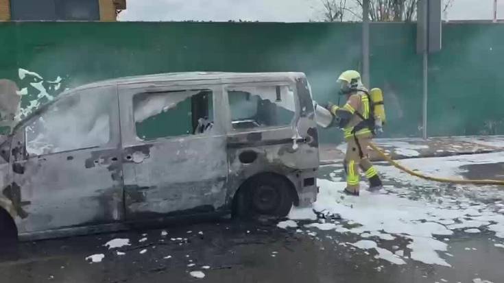 [BIDEOA] Auto batek su hartu du Mallabian