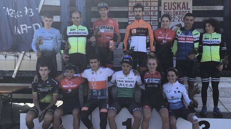 Olatz Odriozola eta Manuel Sanchez irabazle Berrizen, haize-bolada gogorrek markatutako ziklo-krosean