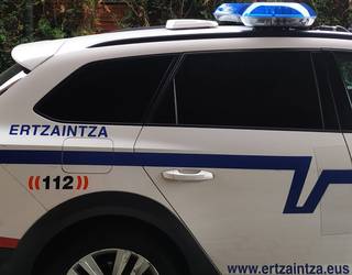 Gizonezko bat atxilotu dute Berrizen, bikotekideari labanaz eraso egitea egotzita