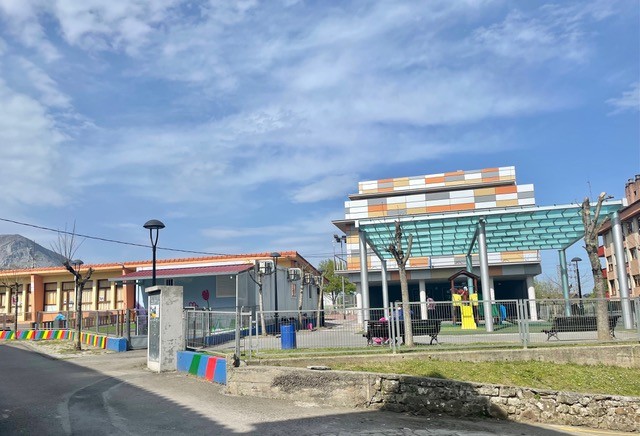 Haurreskolan eta ludotekan lanak egitea eta eskolan sukaldea jartzea, Atxondoko proiektu nagusiak