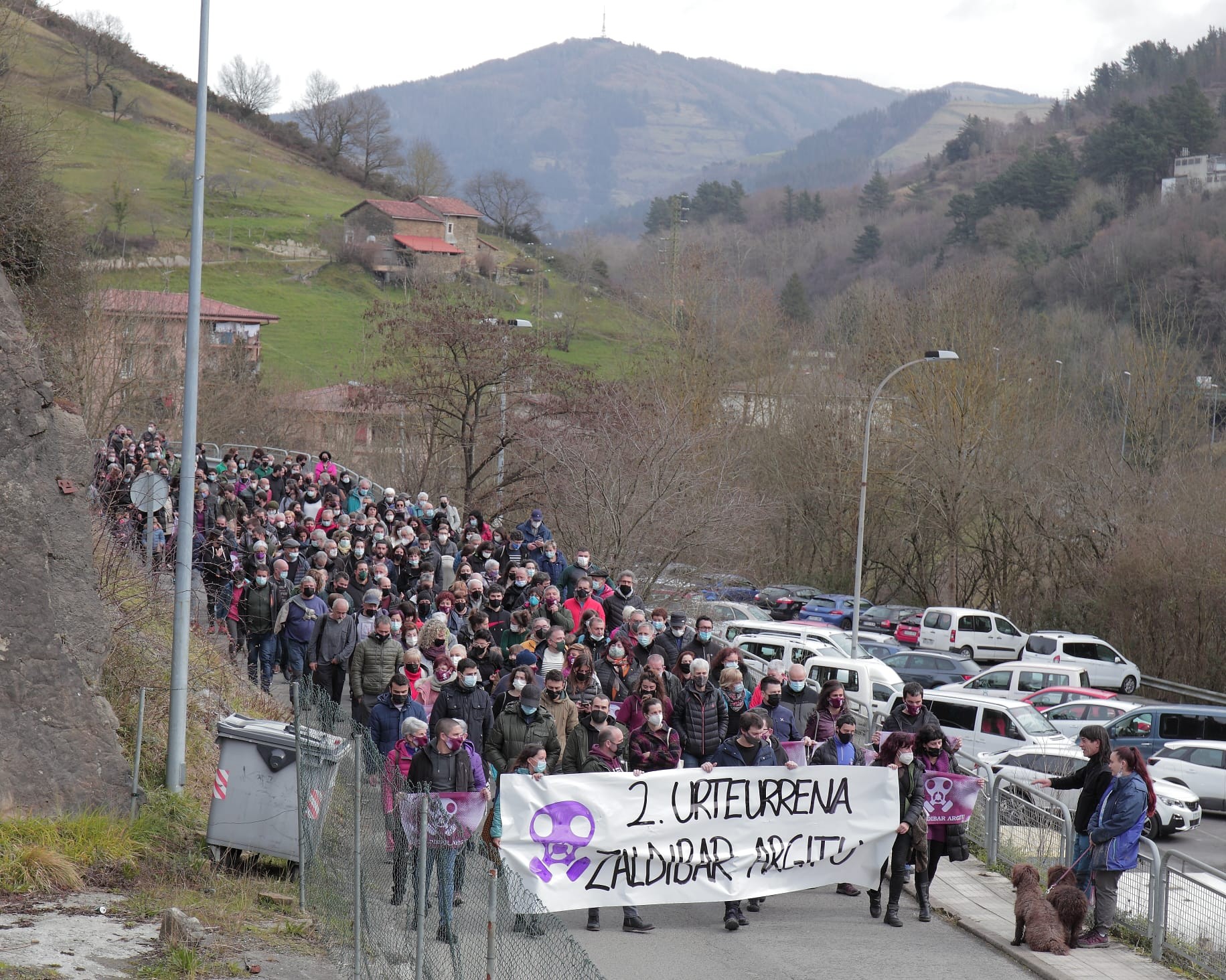 "Erantzukizunak argitzea" eskatu dute luiziaren bigarren urteurrenean deitutako manifestazioan