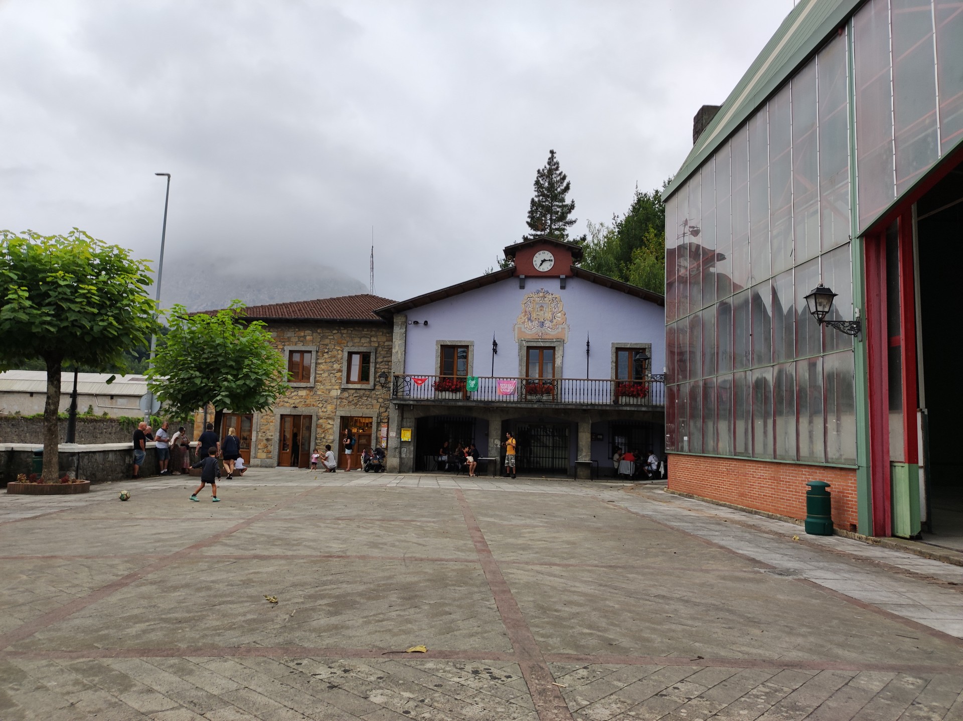 Izurtzako plazan Txitxiburduntzi Eguna ospatzeko aukera dago, domekan