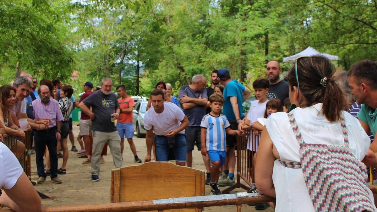 [ARGAZKI GALERIA]: San Roke eguna ospatu zuten atzo Arrazolan