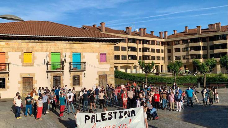 [ARGAZKI GALERIA]: Iurretarrek Palestinako herriari elkartasuna adierazi diote