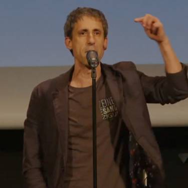 'Zerbait sartu zait begian'