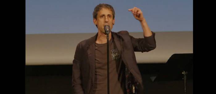 'Zerbait sartu zait begian'