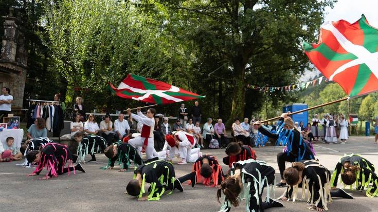 Izurtzarrak jaietan murgilduko dira gaur, arratsaldeko txupinazoagaz batera