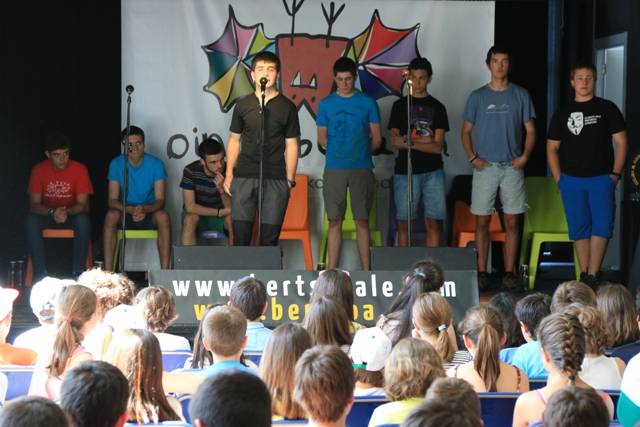 Bizkaiko bertso eskolen eguna ospatu zuten zapatuan, Gernikan