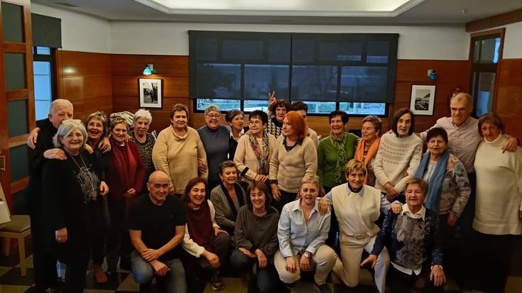 [ARGAZKI GALERIA]: Elorrioko bergararren bazkaria, iruditan