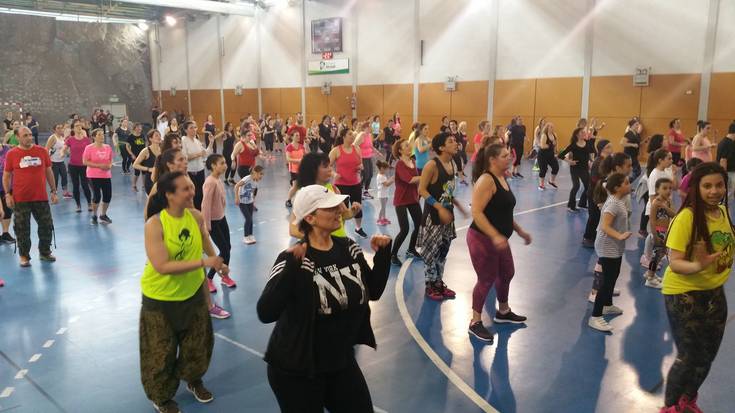 Lurrikaran kaltetutako siriarrei laguntzeko zumba maratoia egingo dute domekan, Durangoko Landako Kiroldegian
