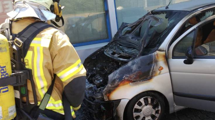 Auto batek su hartu du Berrizen, Eituako industrigunean