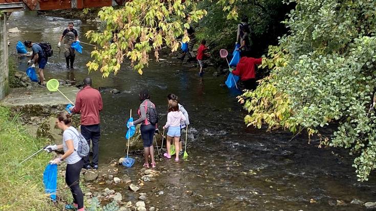 Domeka honetan egingo dute Mañaria erreka garbitzeko jardunaldia