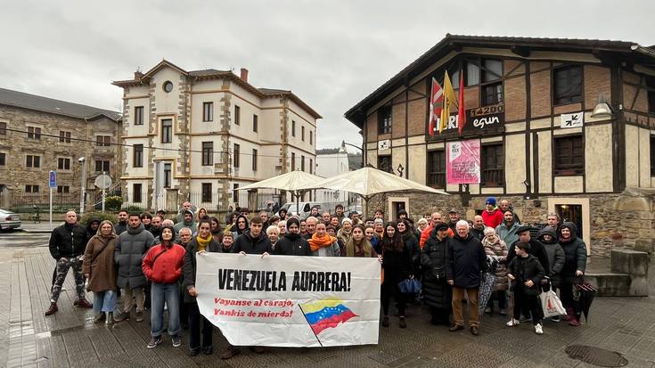 Venezuelaren aurkako “eraso militar inperialista” salatu dute Durangon