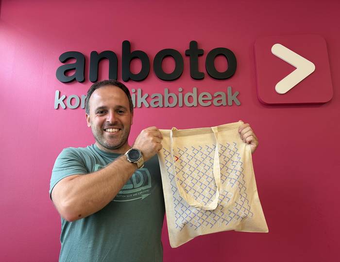 Oier Azkarraga da Egunean Behin jokoko 'Anboto (Durangaldea)' taldeko zazpigarren irabazlea