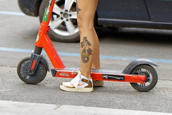 Patinetea, beste ibilgailuen pare