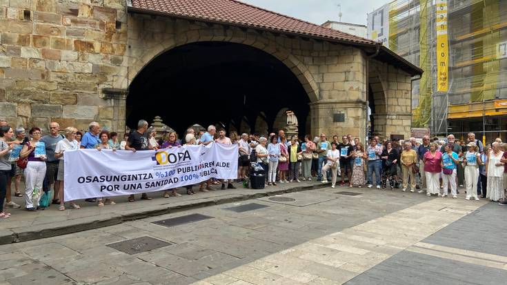 Osasungintza publikoaren aldeko plataformek planteamendu berri bat aurkeztu dute "eredu neoliberalaren aurrean"