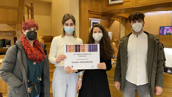 Mancisidor bitxidendak irabazi du Durangoko erakusleiho lehiaketa