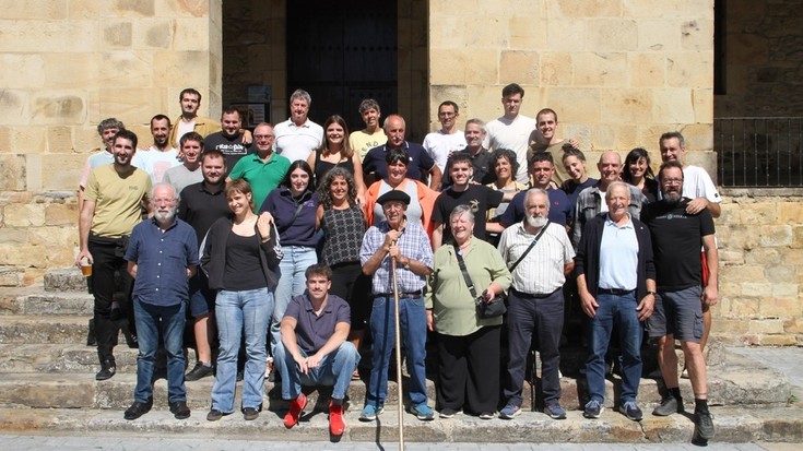 [ARGAZKI GALERIA] Juan Mari Areitiori esker oneko ekitaldi hunkigarria egin diote Iurretan