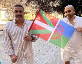 "Ijito herria guztiz ikusezin egin dute. Zelan izan liteke historia liburuetan ia ez agertzea?"