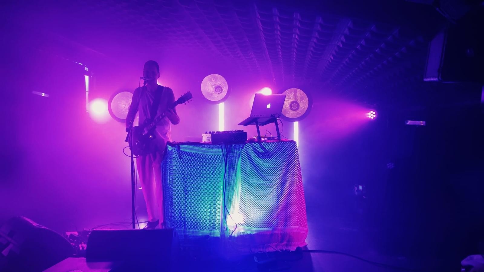Elektronika eta gitarrak Bihotzen 'Ametsak'-en