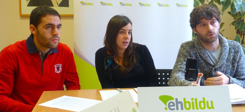 EH Bildu: "EAJk daukan jarrera kazikista eta iluna da"