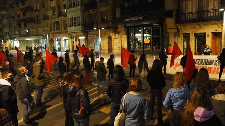 “Burgesiaren diktadura” salatu du Durangaldeko GKS antolakundeak
