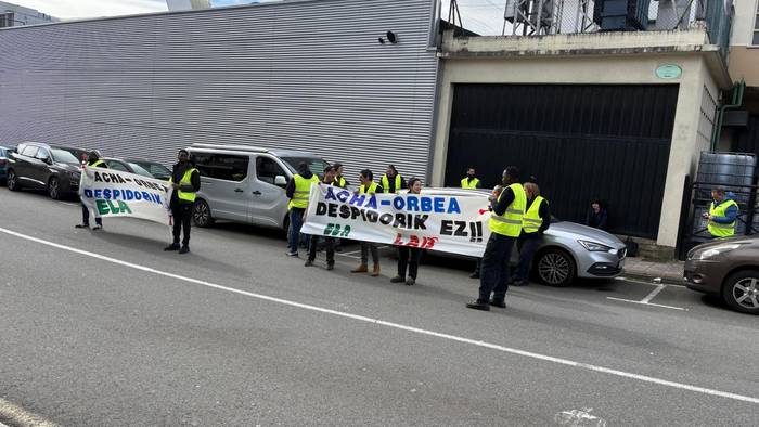 Acha-Orbeako beharginek hitzarmen berri baterako bidea hasi dute enpresagaz