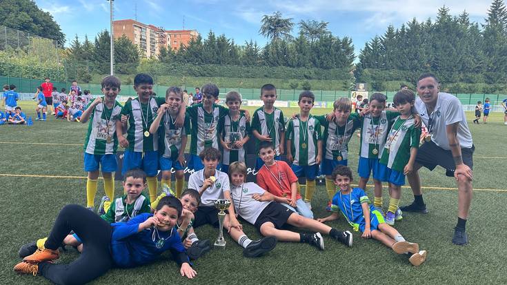 Abadiñoko umeak irabazle Galdakaoko futbol txapelketan