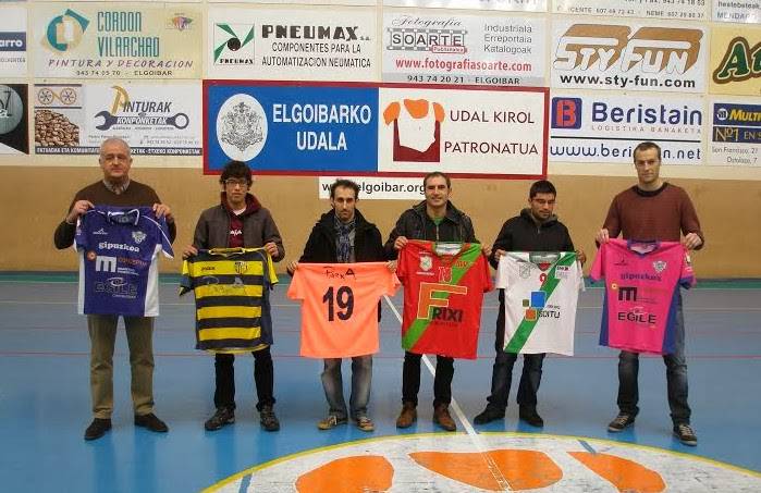Euskadiko Areto Futbola bultzatzeko akordioa sinatu dute Elorrioko Buskantzak eta Debabarrena FSk