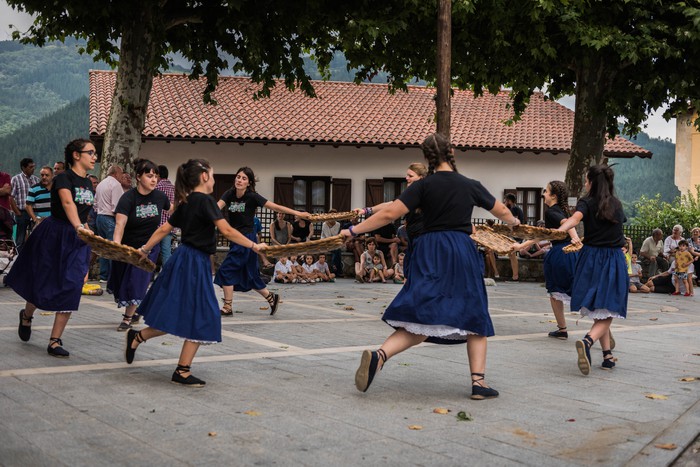 Donien Atxa jasota abiatu dituzte jaiak Garain - 20