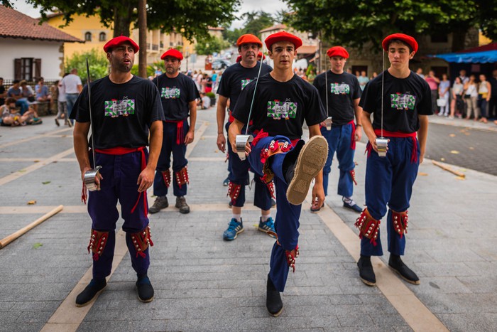 Donien Atxa jasota abiatu dituzte jaiak Garain - 19