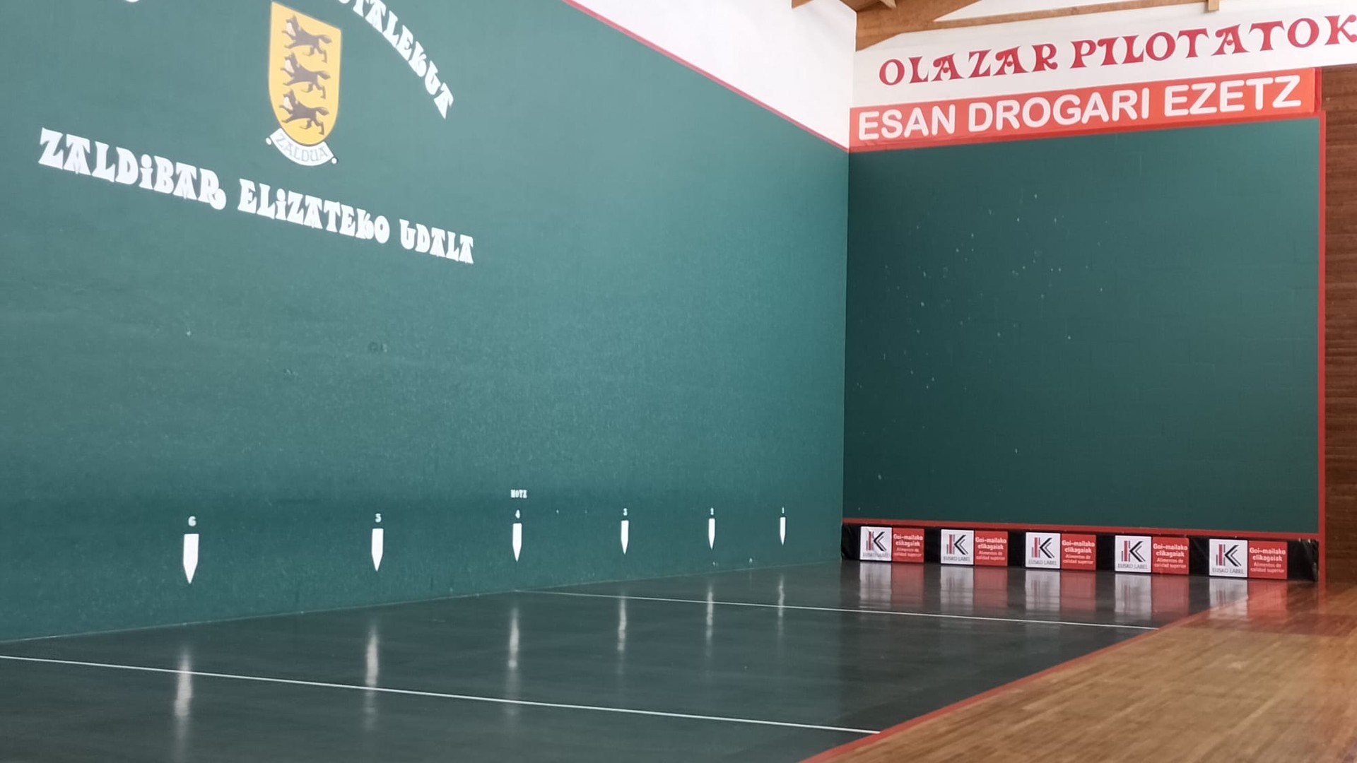 [ZUZENEAN] Etorkizuneko Olazar Pilota txapelketako finalak