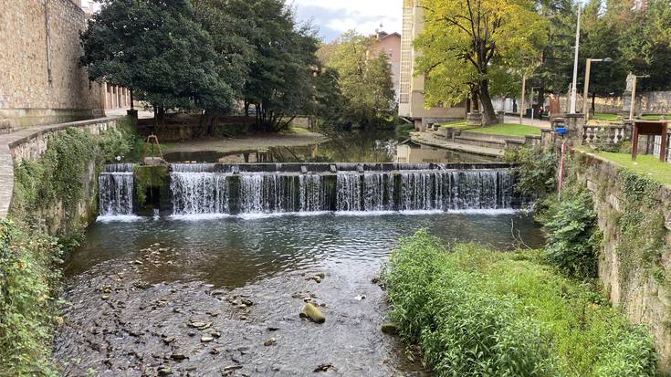 Domekan erreka garbiketa egingo dute Durangon