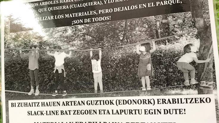 Ziarreta auzoaren atzeko parkean zegoen slack-linea lapurtu dutela salatu dute