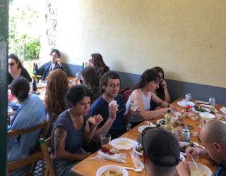 [ARGAZKI GALERIA]: Poesia errezitaldia, paella herrikoia eta musika Zaldibarren Xerra espazioaren eskutik