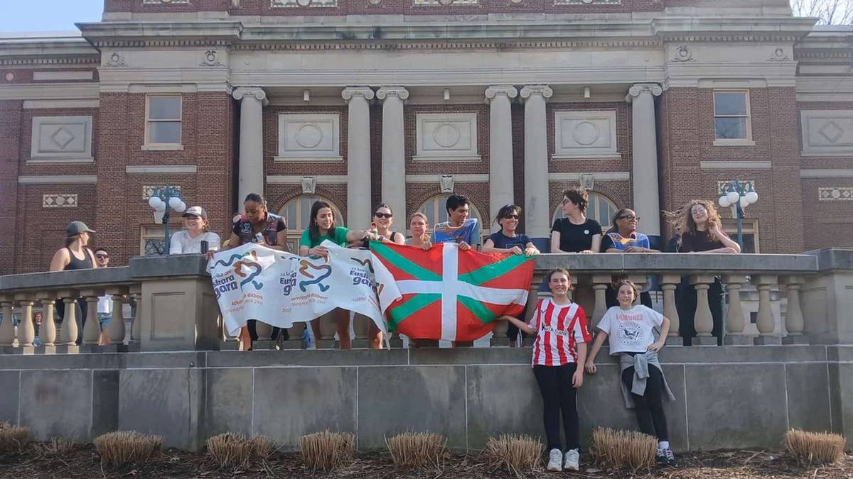 [ARGAZKI GALERIA] Urbana Champaingen ere euskararen alde