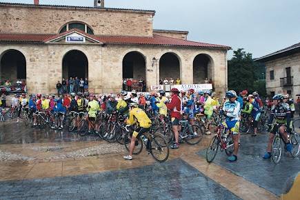 Iurreta Txirrindulari Elkartea, 40 urte pedalei eragiten