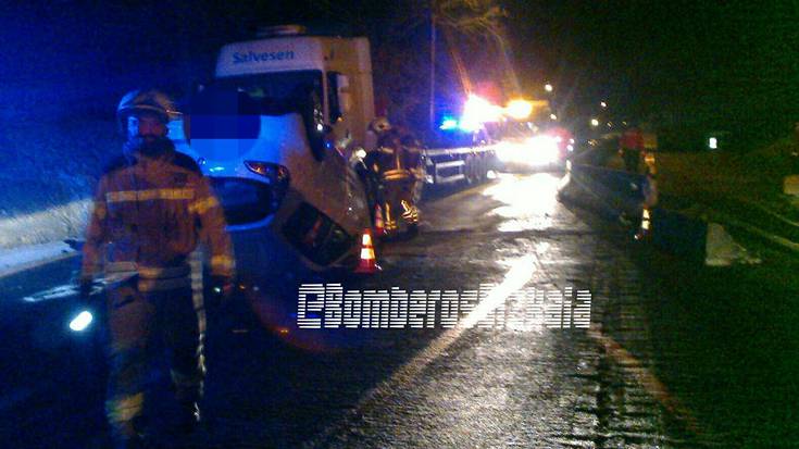 Auto bat irauli eta emakumezko bat zauritu egin da Zornotzan