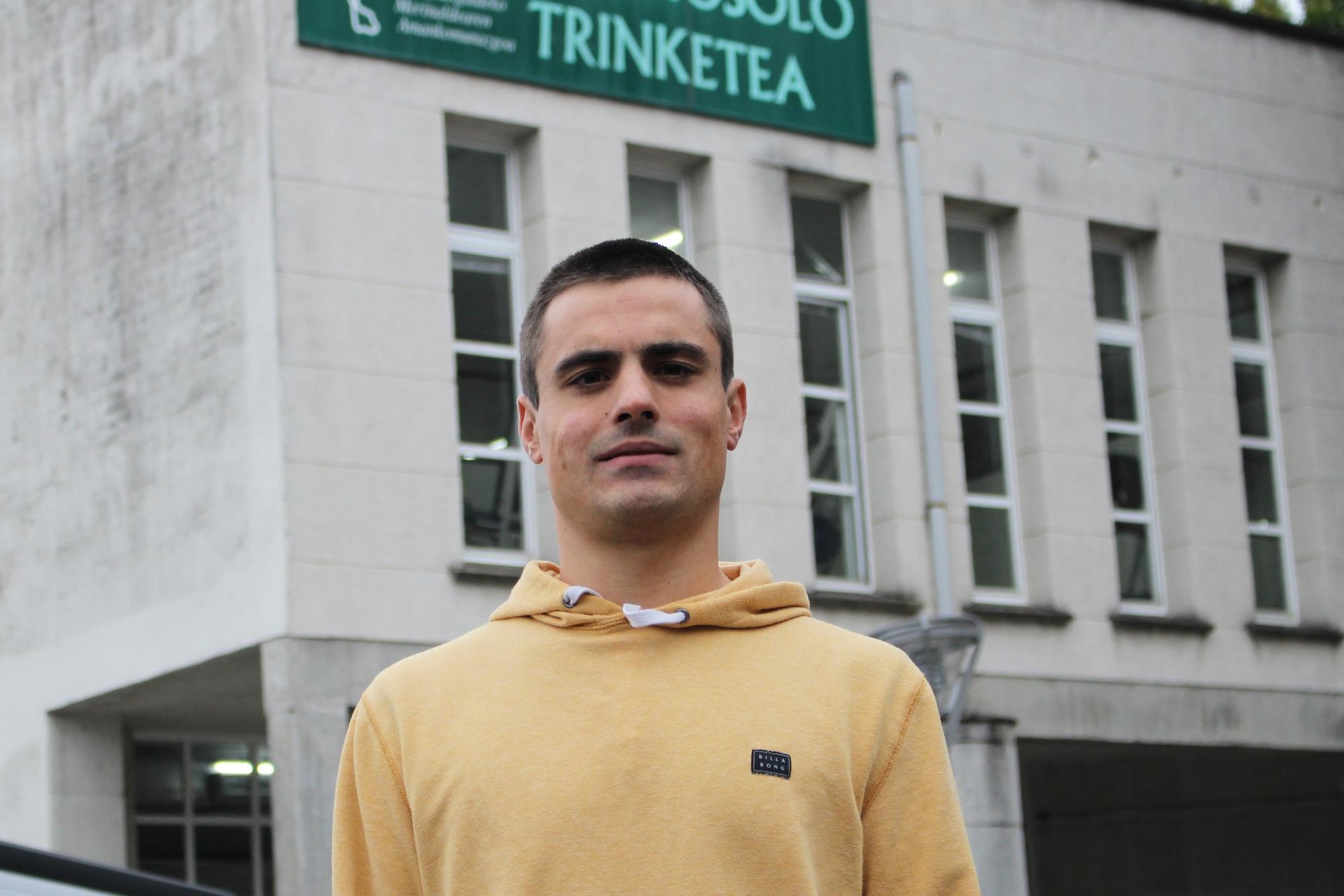 “Trinketean aurrean aritzea futbolean atezaina izatea lakoa da; sarea zaindu behar duzu”