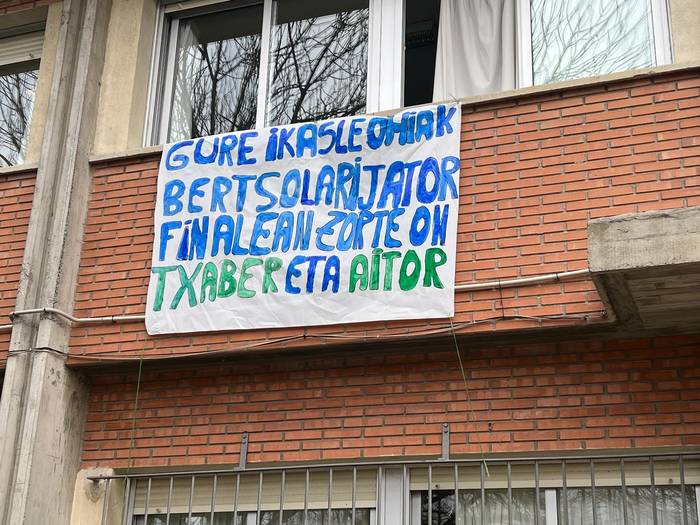 Txapela Abadiñora ekartzeko indarra, Zelaietako eskolatik Casillara