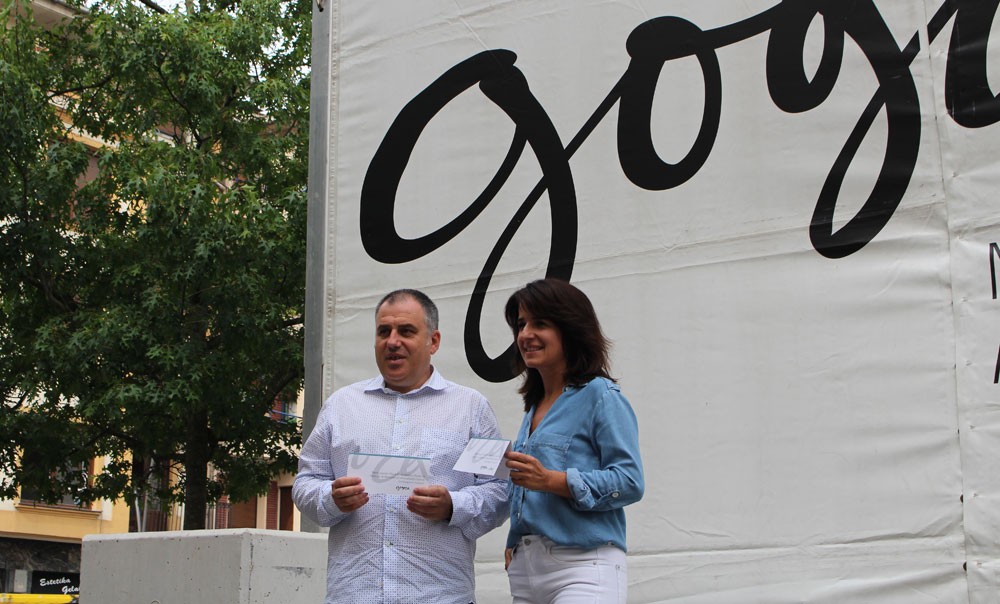 Memoriaren Plaza Zornotzara heldu da, "bakearen eta elkarbizitzaren alde hazi bat ereiteko"