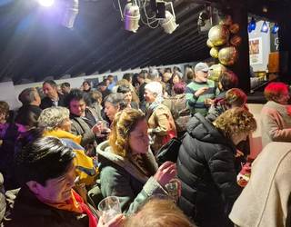 [ARGAZKI GALERIA]: Elorrioko merkatarien galak glamourrez jantzi du Arriola