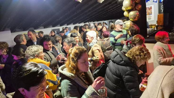 [ARAZKI GALERIA]: Elorrioko merkatarien galak glamourrez jantzi du Arriola