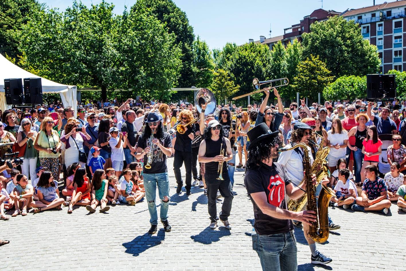 Bederatzi banda lehiatuko dira Haizetara kale musika jaialdian
