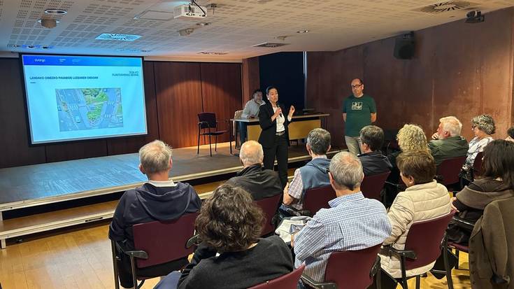 Muruetatorrerako komun publikoa autobus geralekuan ipintzea aztertuko dute