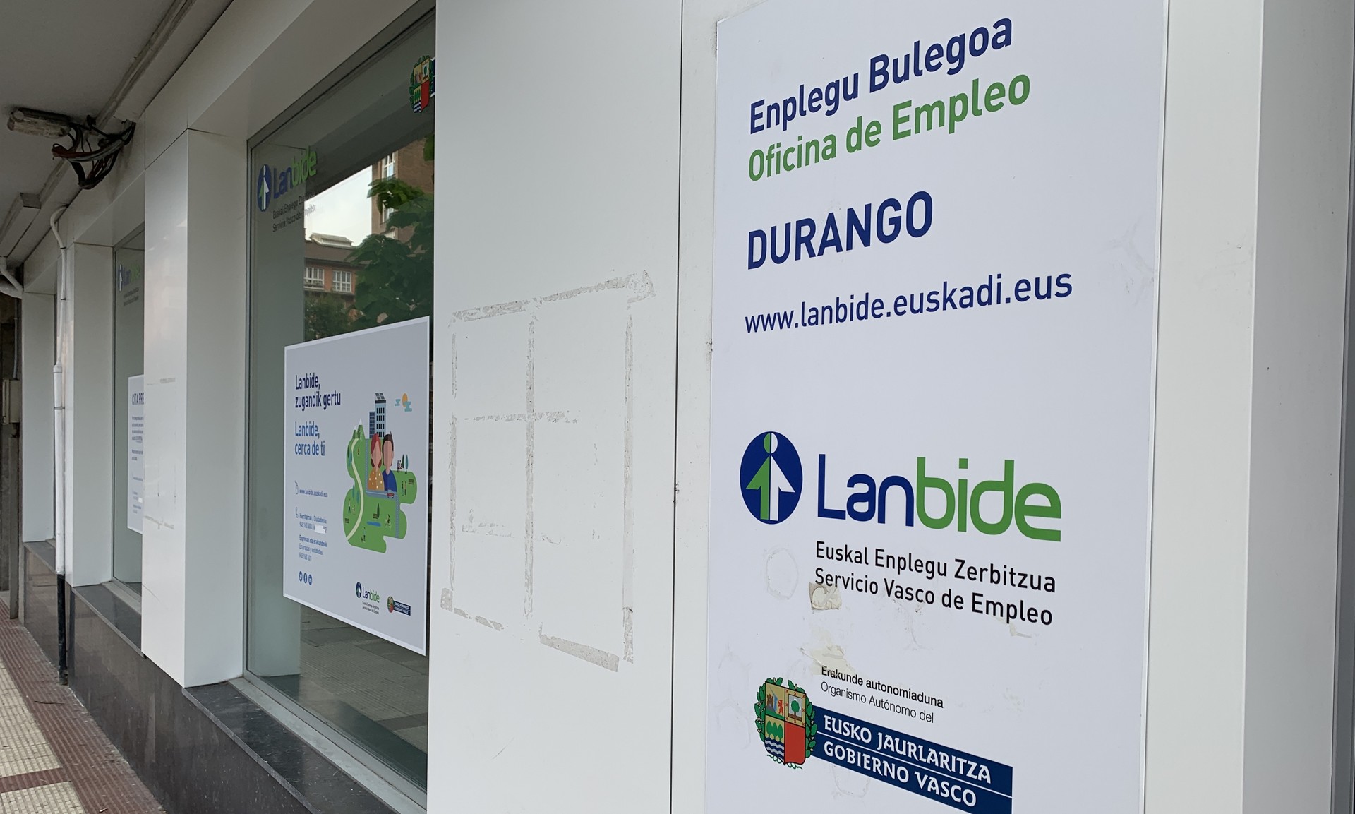 Epe luzeko langabeak "hondoratuta" egotetik ateratzea, gizarte ongizatea mantentzeko erronka nagusietariko bat