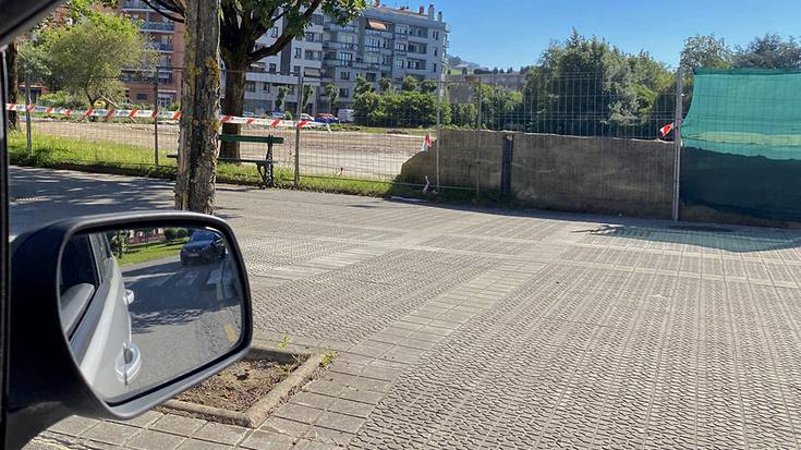 Durangorako sarreran, Tadu enpresa zegoen inguruan, 120 plazako aparkalekua egiten dabiltza