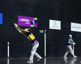 Arakistain-Goikoetxea eta Mugartegi-Watkins bikoteak finalerdietarako sailkatu dira Durangon